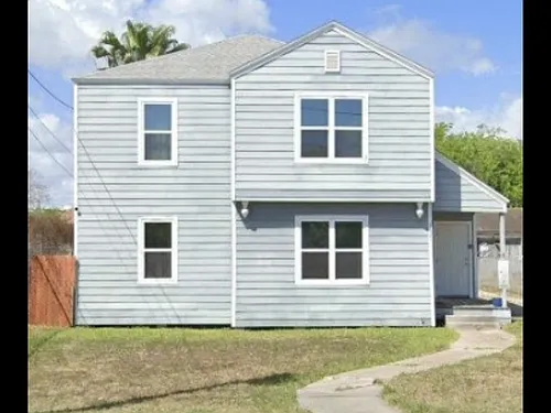 1621 6th St Photo 1