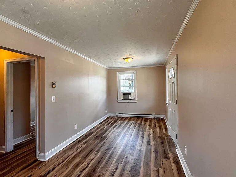 912 Forest St — Photo 39