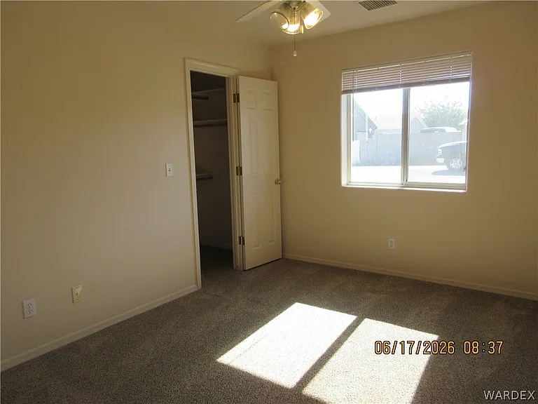 2747 Phoenix Ave — Photo 6
