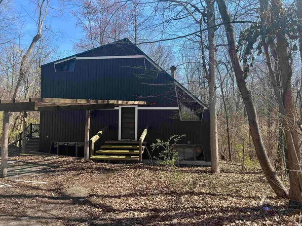 2112 Parkland Dr, Fort Wayne, IN 46825