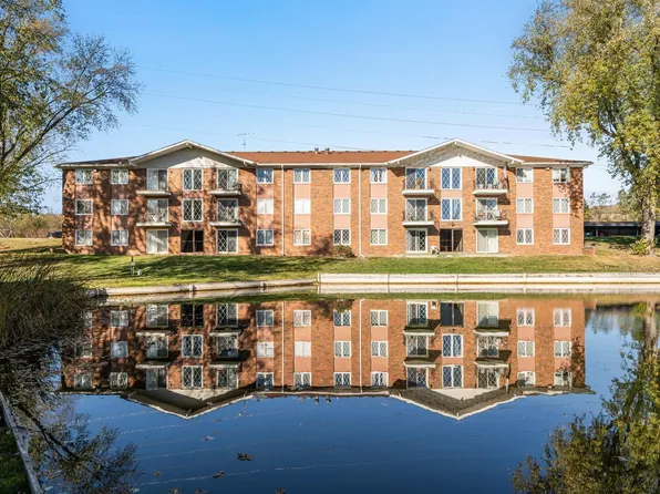 54709 Shelby Rd, Shelby Township, MI 48316