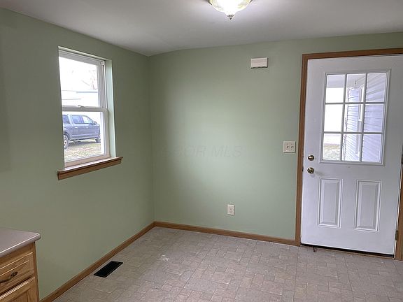 5th image of 45 E 1st St