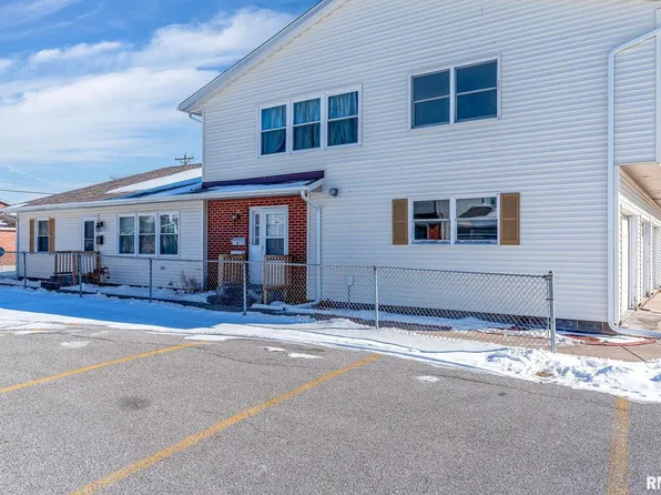 4319 26th Ave, Moline, IL 61265