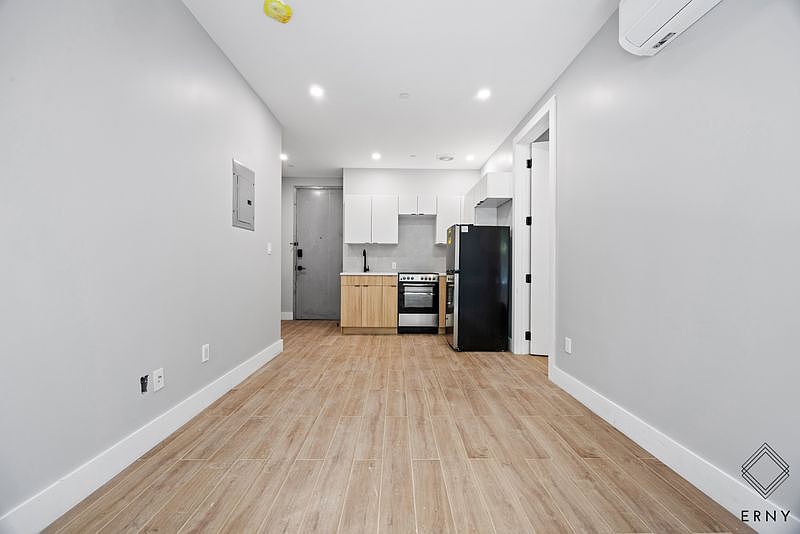1st image of 809 Midwood St #2B