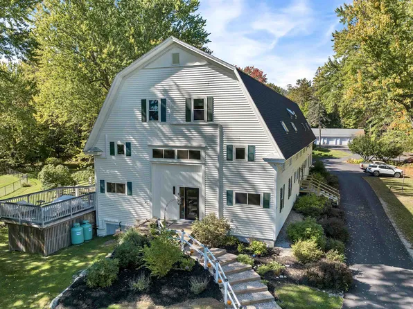 2 Farm House Lane #7, Wolfeboro, NH 03894