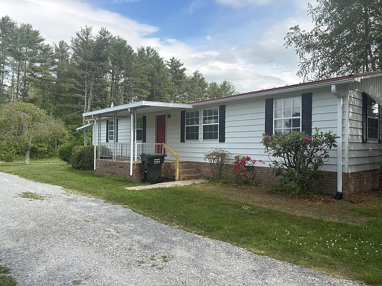 Pleasant Meadow Ln — Photo 1