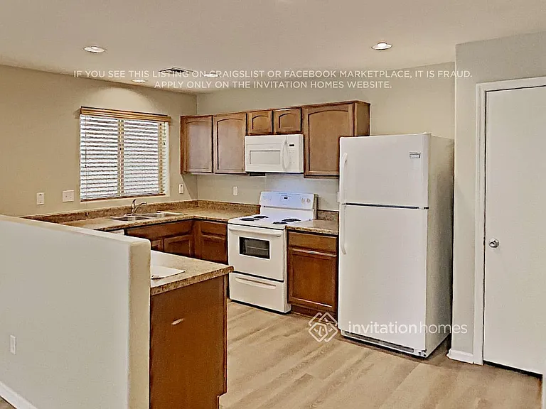 944 S Sabino Dr — Photo 7