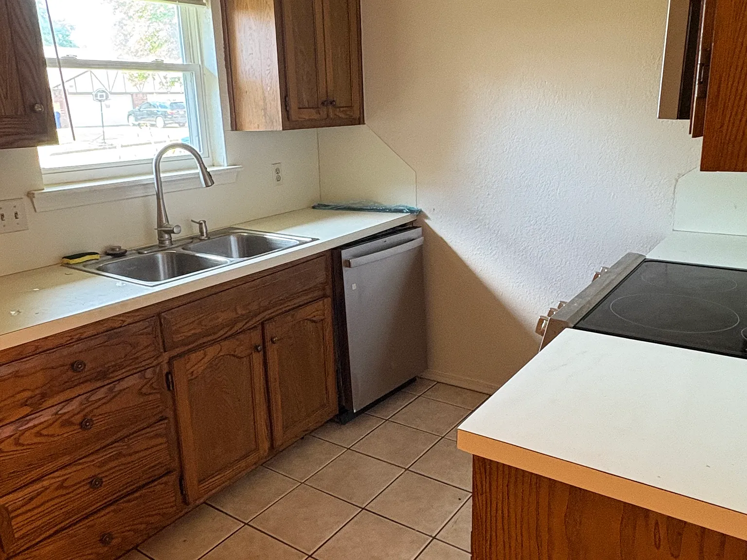 504 W Yuma St S — Photo 1