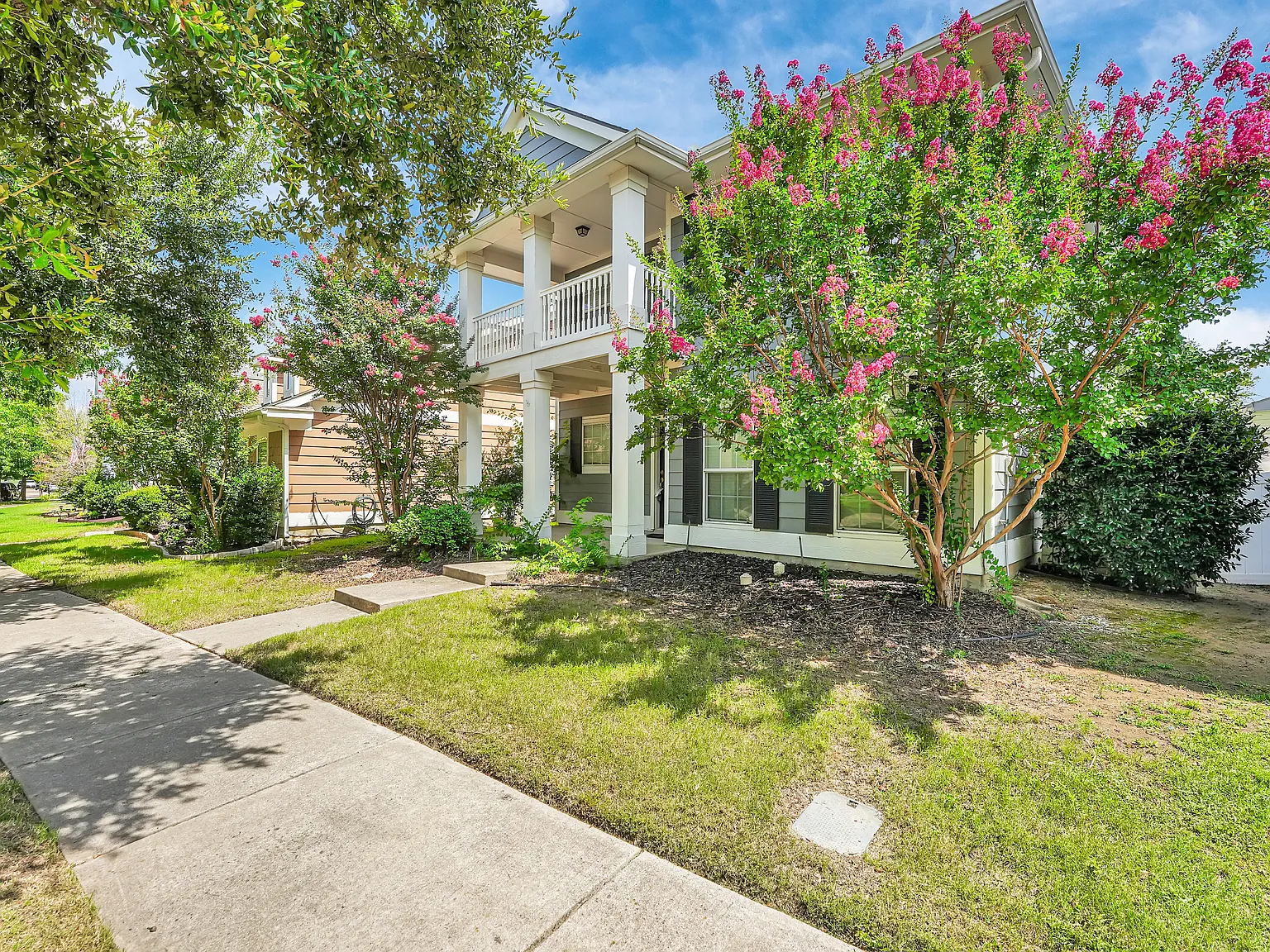 4 bed, 2244 sqft, $2,450 — Photo 2