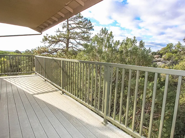 1060 Stratus Way — Photo 13