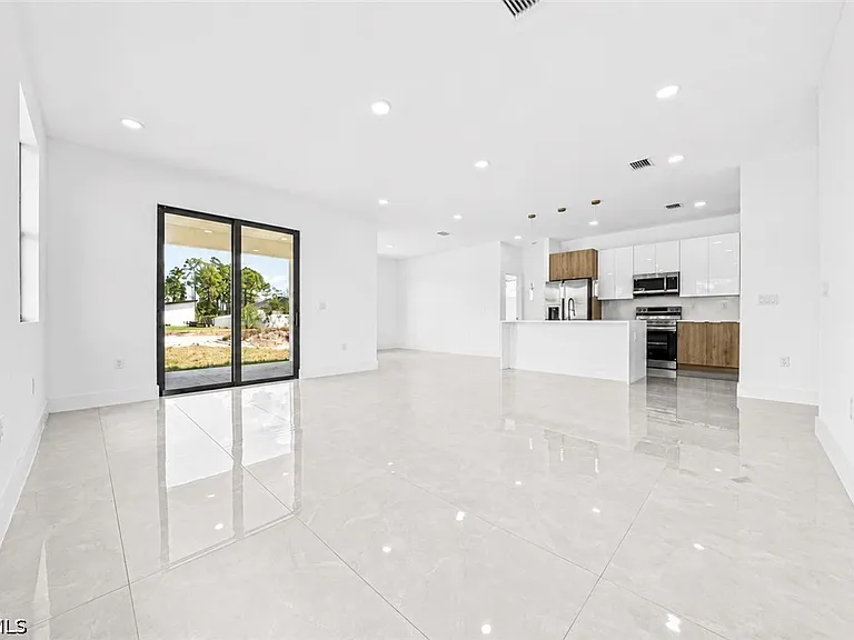 3001 Unice Ave S — Photo 11