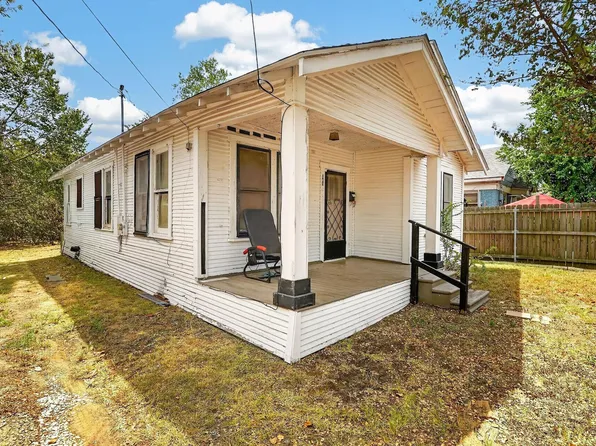 203 N Haswell Dr, Bryan, TX 77803