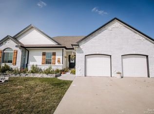 2230 Sunset Ridge Dr, Salina, KS 67401