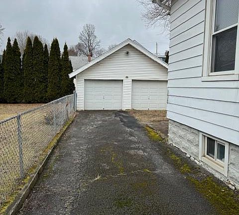 3rd image of 27 Elmhurst Avenue