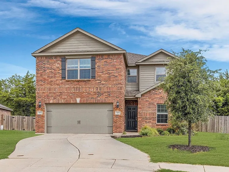 3117 Cody Ct — Photo 2