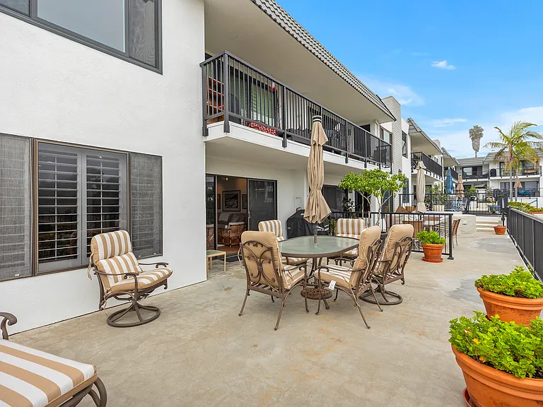 235 Avenida Lobiero #104 — Photo 11
