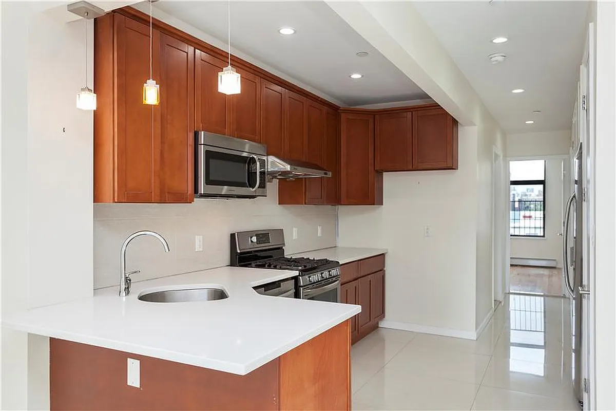 147 Sackett Street 3