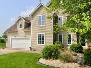 312 Oakbrook Ct UNIT 4, Batesville, IN 47006