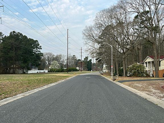 4th image of 1807 Emerson Ave