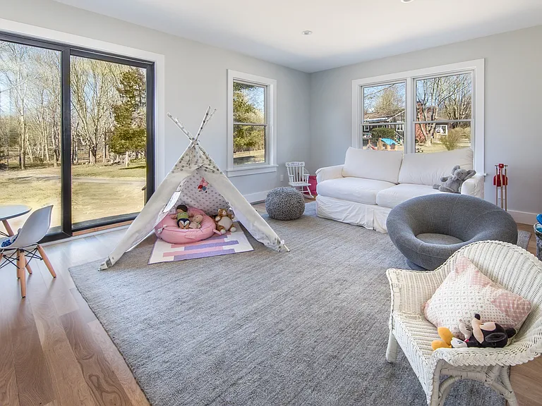 87 Accabonac Rd — Photo 8