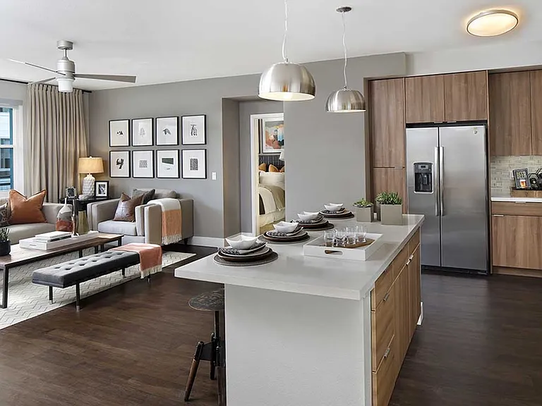 AMLI Uptown Orange — Photo 28