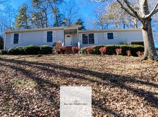 15 E Indian Trl, Taylors, SC 29687