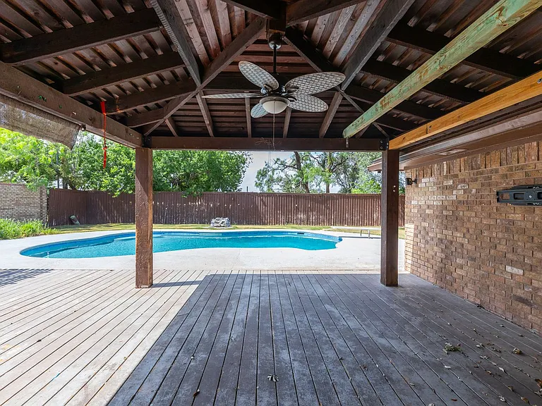 46 Augusta Dr — Photo 49