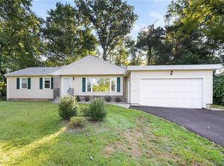 829 Paradise Ave, Hamden, CT 06514