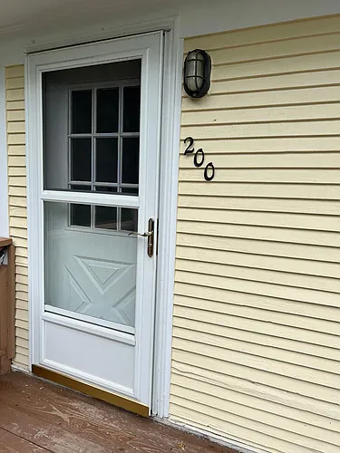 899 Main St #200 Photo 1