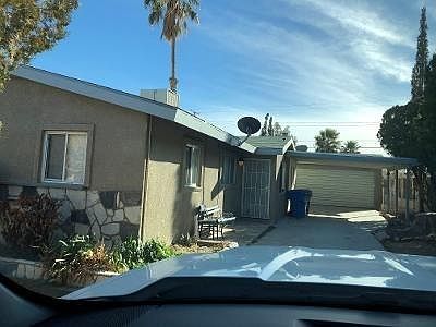 2nd image of 1104 E Navajo St