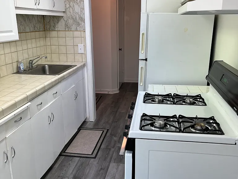 162 Church St #1 — Photo 2