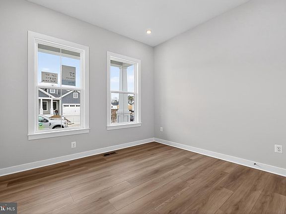 4th image of 33811 Joel Ln