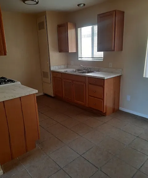 1691 Garden Dr #E — Photo 8