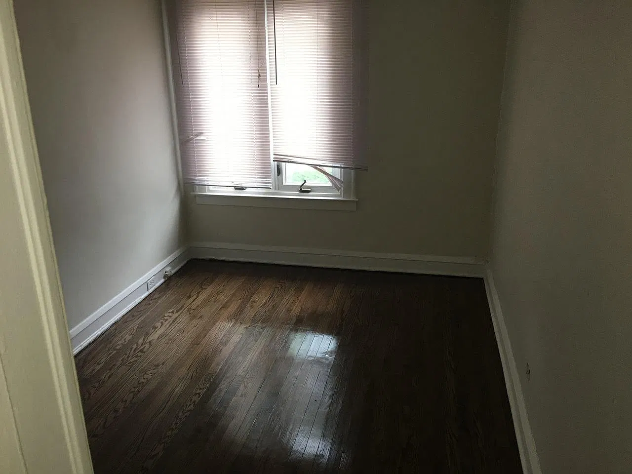 3 bed, 1.5 bath, 1200 sqft, $2,190 — Photo 4