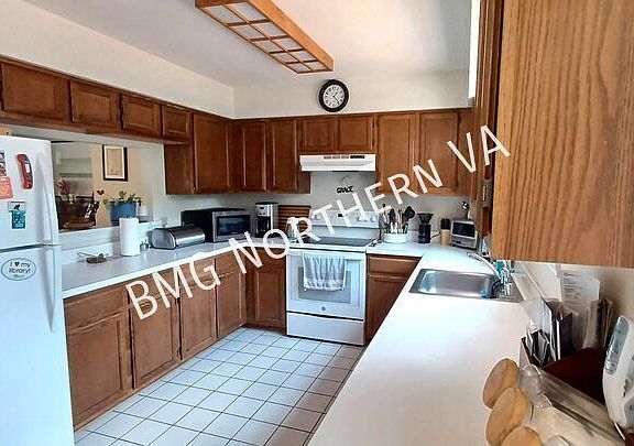 5th image of 6015 Keble Dr