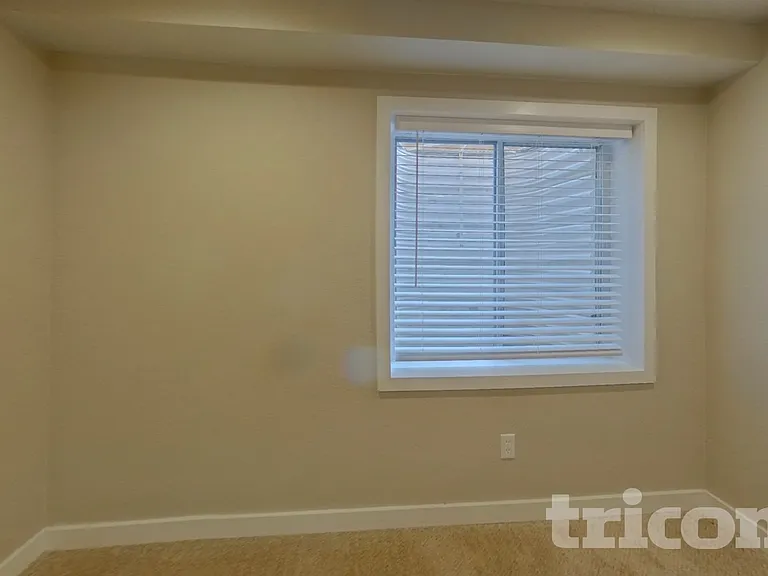 16240 Quarry Hill Dr — Photo 15