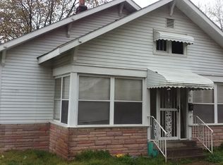 511 N Van Buren St, West Frankfort, IL 62896