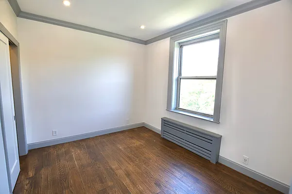 Rented by Vertical Real Estate LLC | media 2