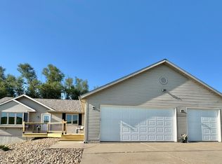 23689 C60, Hinton, IA 51024