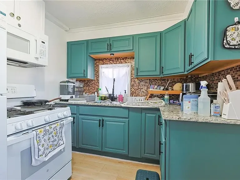 11 Bettez St — Photo 15