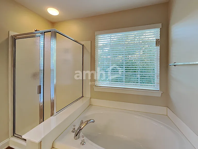 15701 Seafield Ln — Photo 13