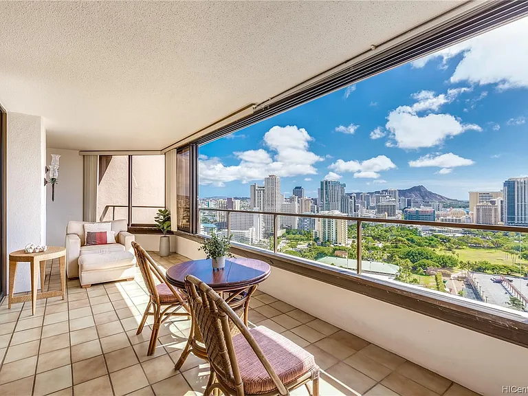 1910 Ala Moana Blvd #28C — Photo 2