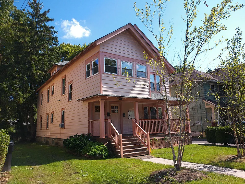 231 Fellows Ave