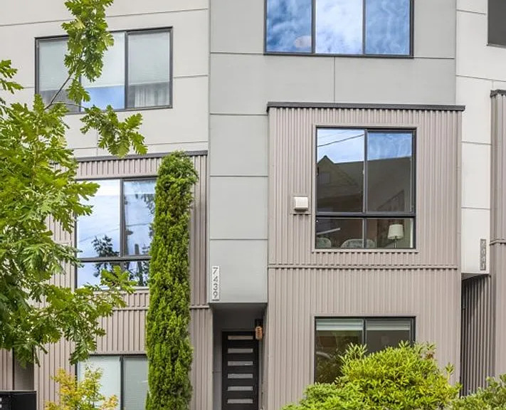 7439 Latona Ave NE — Photo 26
