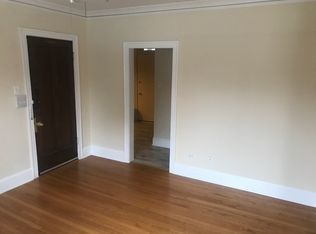 6910 21st St APT 203, Berwyn, IL 60402