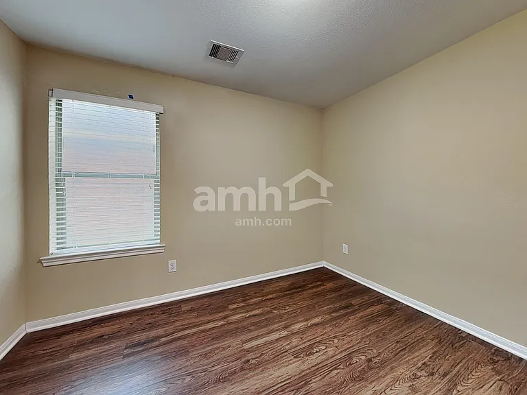 28606 Lockeridge Farms Dr — Photo 19