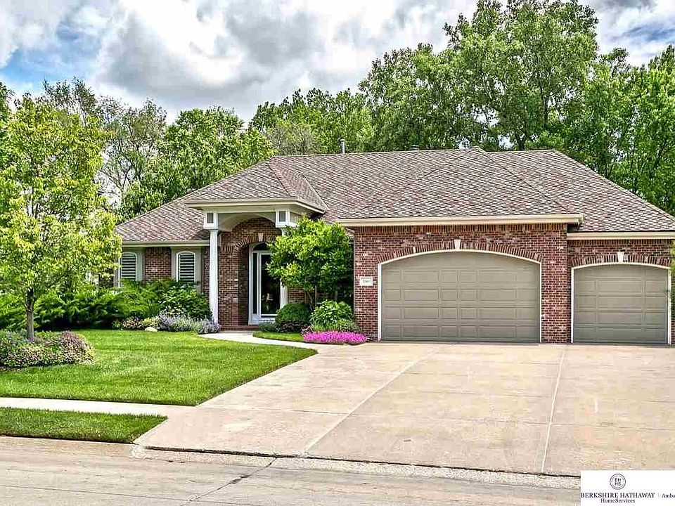 1st image of 2605 N 160th Ave