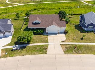 1426 12th St SE, Altoona, IA 50009
