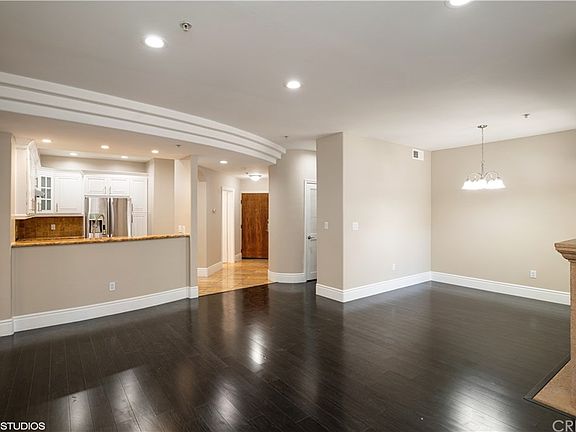 5th image of 4601 Coldwater Canyon Ave Unit 108