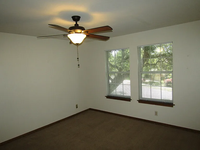 6106 John Chisum Ln — Photo 7